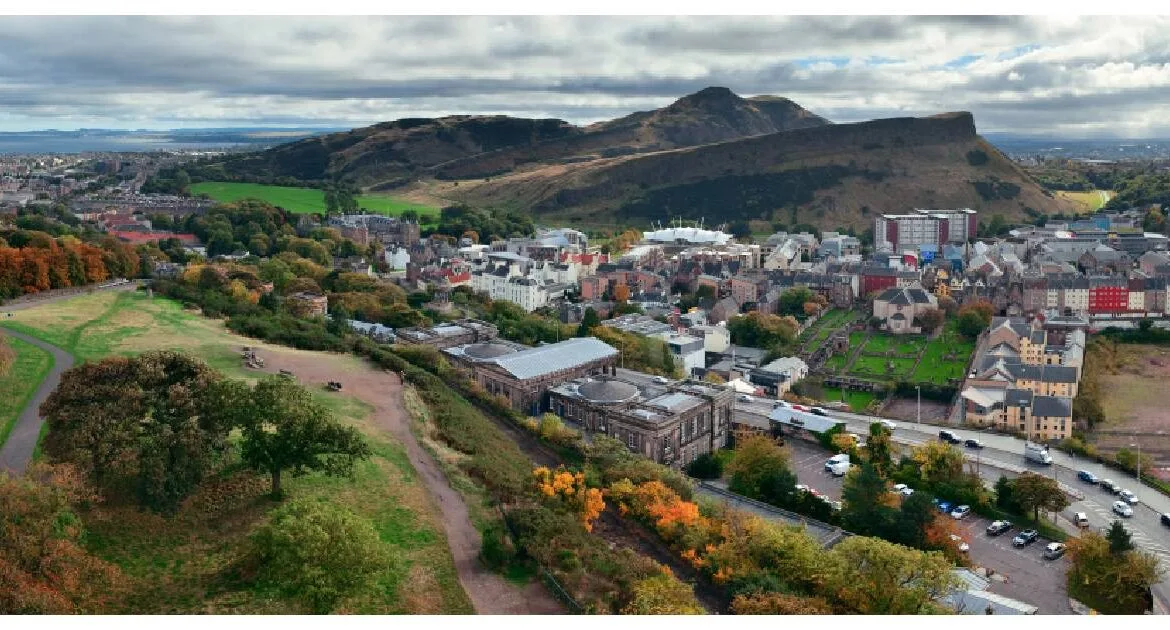 How Letting Agents in Edinburgh Help Landlords Stay Compliant with Scottish Legislation?