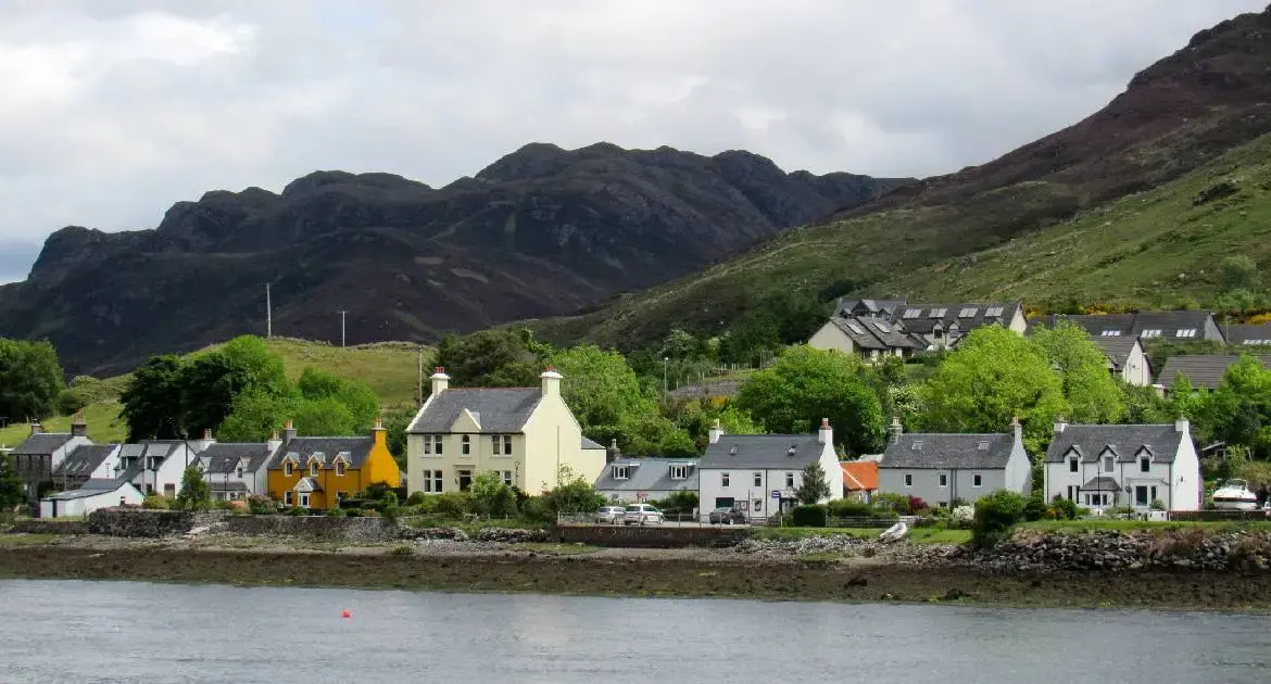 How hiring an Edinburgh Letting Company Saves Time and Stress for Landlords?