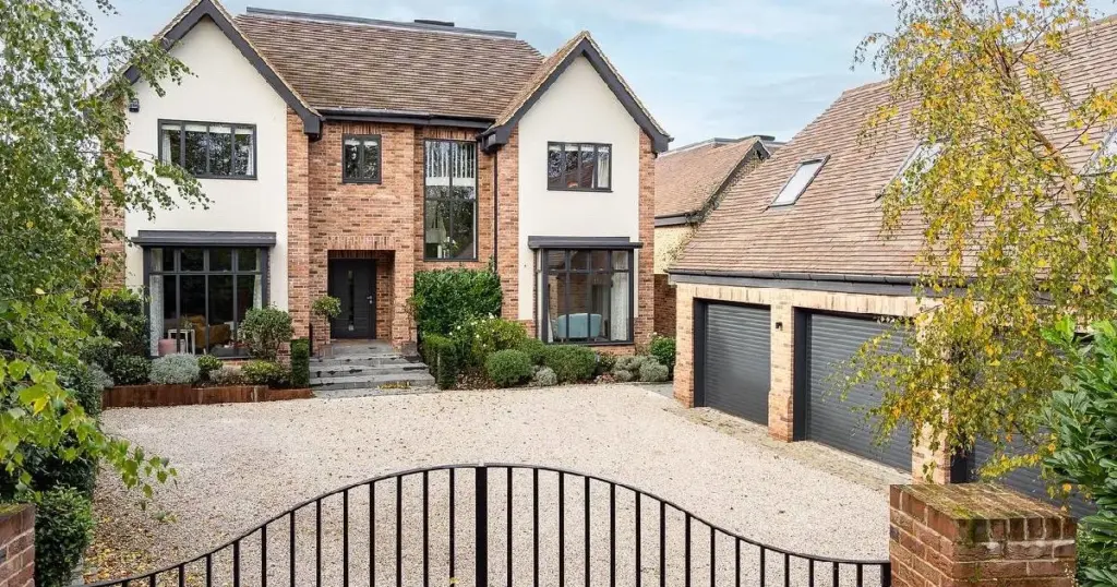 Property Valuation & Management