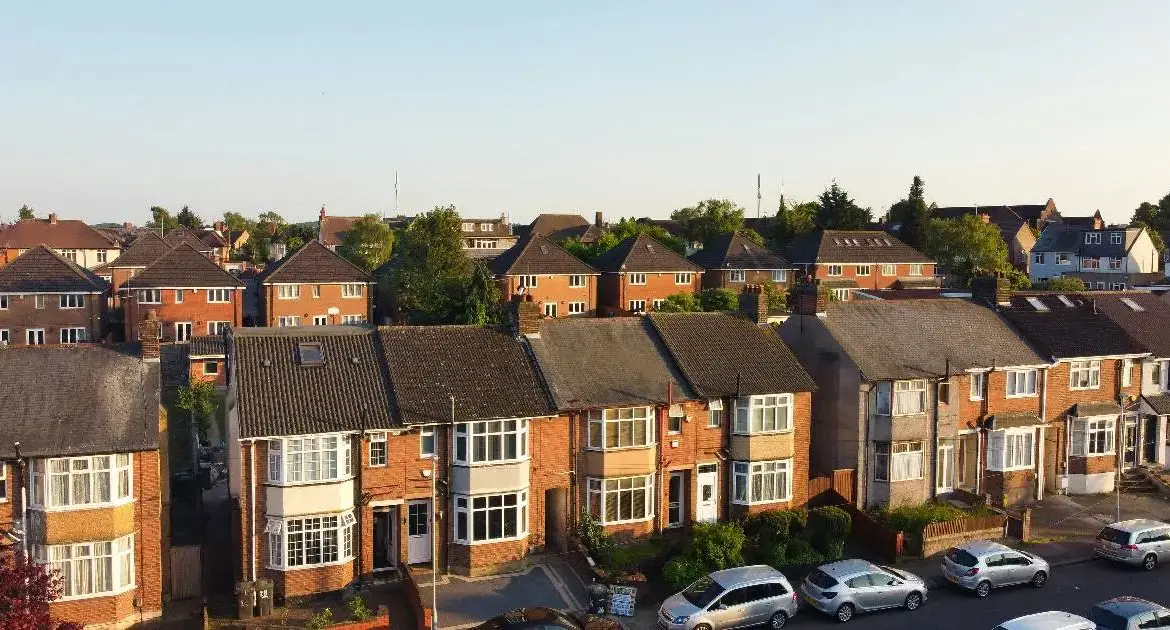 How Edinburgh Letting Agents Help Landlords Stay Legally Compliant?